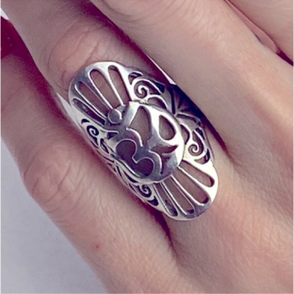 Om Ohm Symbol Ring in 925 sterling silver very thick well made Yoga friendly